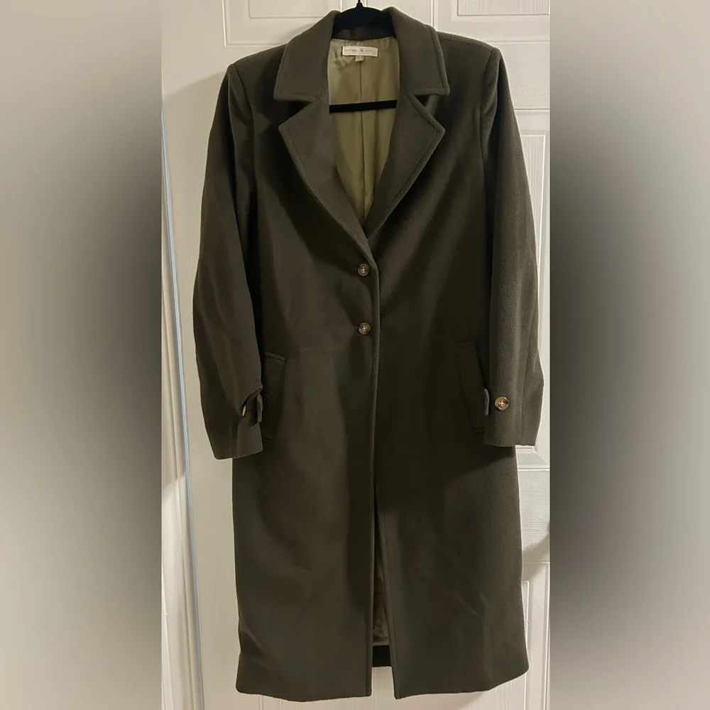 Backyard Roses Kennedy Coat - Picture 1 of 7